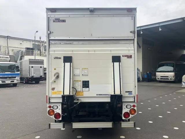 いすゞ エルフ TFG-NMR82ZANの写真3