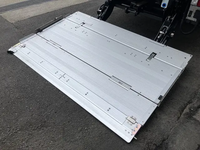 日野 デュトロ 2KG-XZU712Mの写真32