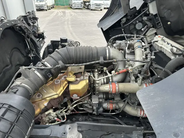 日野 プロフィア 2DG-FW1AHGの写真24