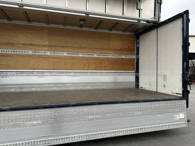 いすゞ フォワード 2RG-FRR90T2の写真18