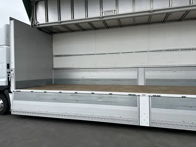 日野 プロフィア 2DG-FW1EHGの写真17