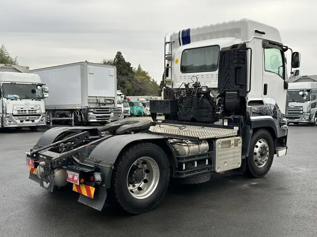 いすゞ ギガ 2KG-EXD52CDの写真2