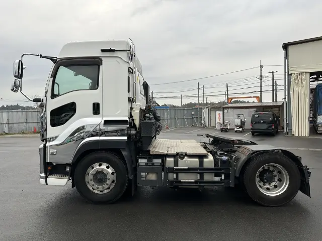 いすゞ ギガ 2KG-EXD52CDの写真4