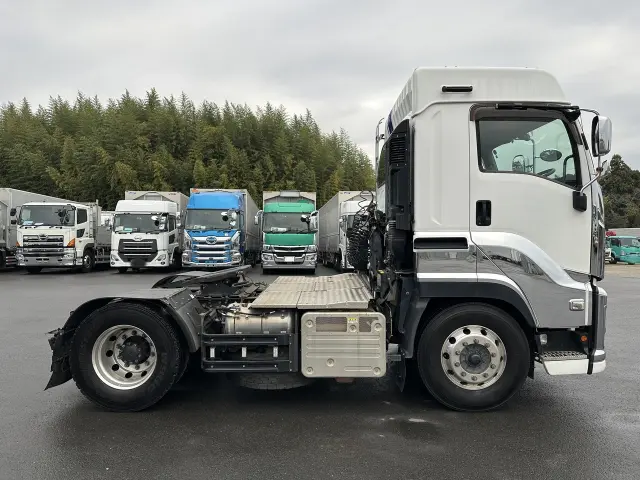 いすゞ ギガ 2KG-EXD52CDの写真6