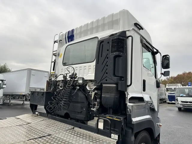 いすゞ ギガ 2KG-EXD52CDの写真11