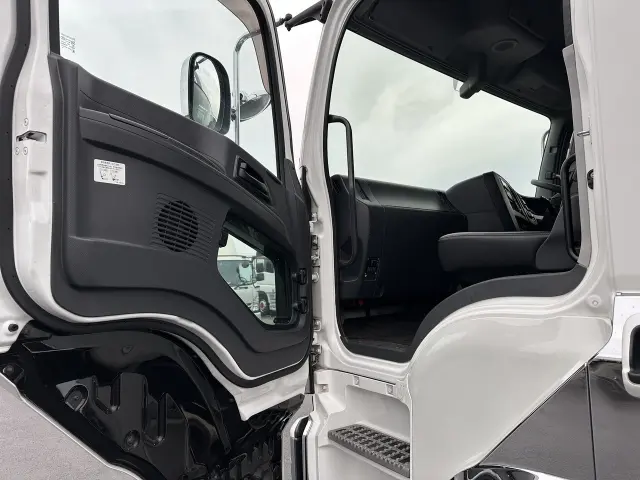 いすゞ ギガ 2KG-EXD52CDの写真20