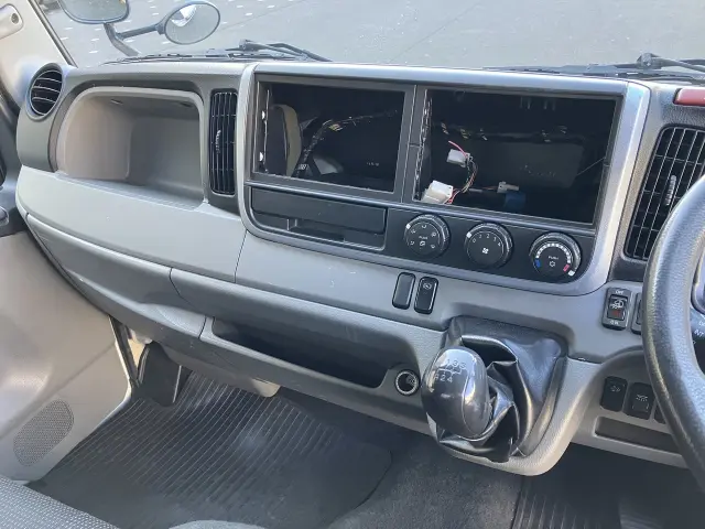 三菱 キャンター TPG-FEA50の写真21