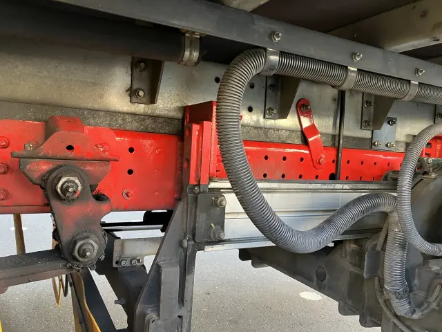 三菱 キャンター TPG-FEA50の写真32