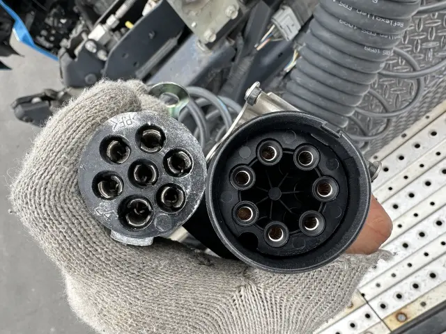 日野 プロフィア 2DG-SH1EDGGの写真16