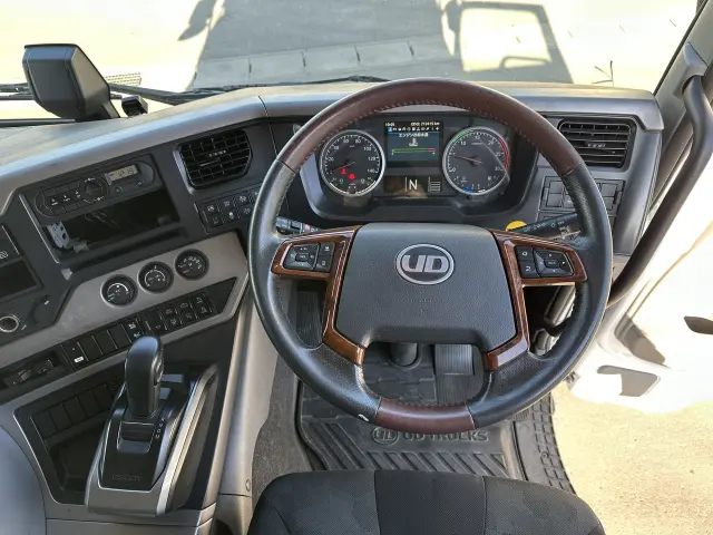 ＵＤ クオン 2PG-CG5CAの写真22