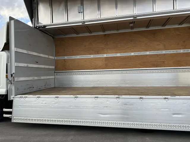 いすゞ フォワード 2RG-FRR90T2の写真17