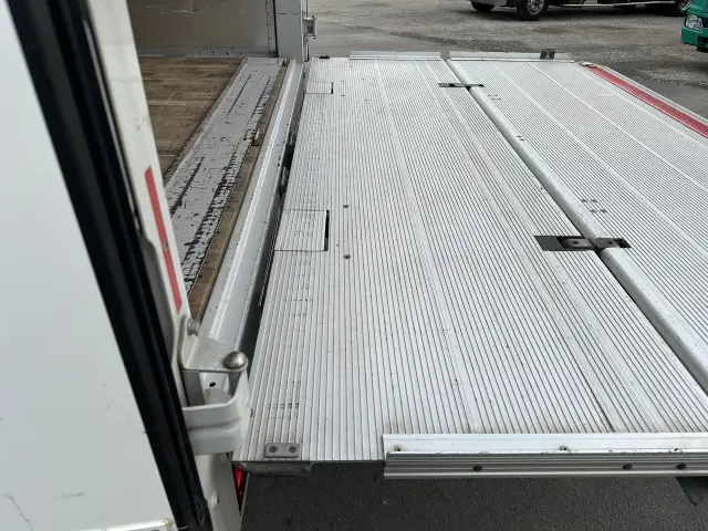 いすゞ フォワード 2RG-FRR90T2の写真33