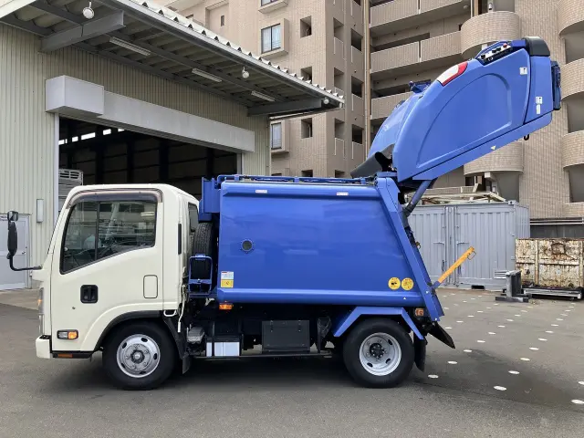 いすゞ エルフ TPG-NMR85ANの写真5