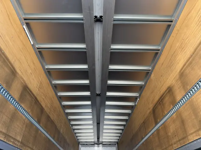 日野 プロフィア 2DG-FR1AHGの写真15