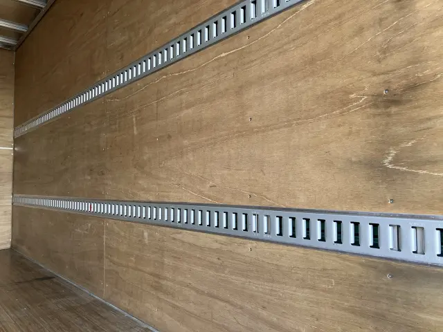 いすゞ エルフ 2RG-NLR88ANの写真16