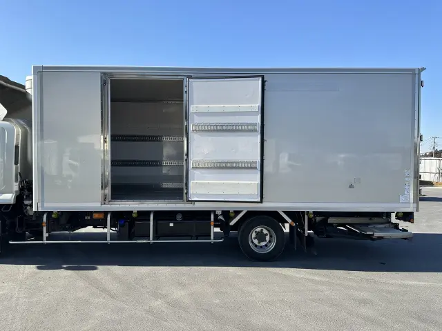 いすゞ フォワード 2PG-FRR90T2の写真5