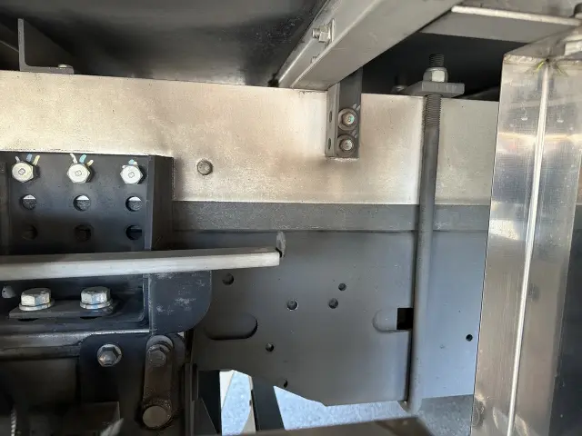 いすゞ フォワード 2PG-FRR90T2の写真31