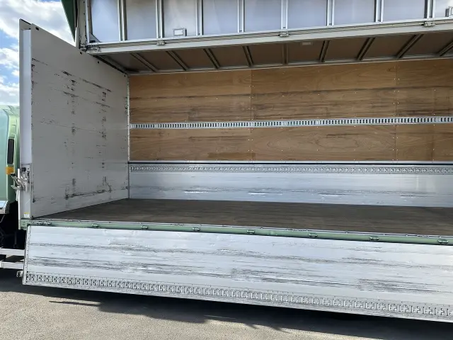 いすゞ フォワード 2RG-FRR90T2の写真17