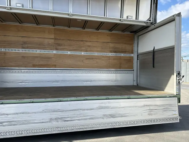 いすゞ フォワード 2RG-FRR90T2の写真18