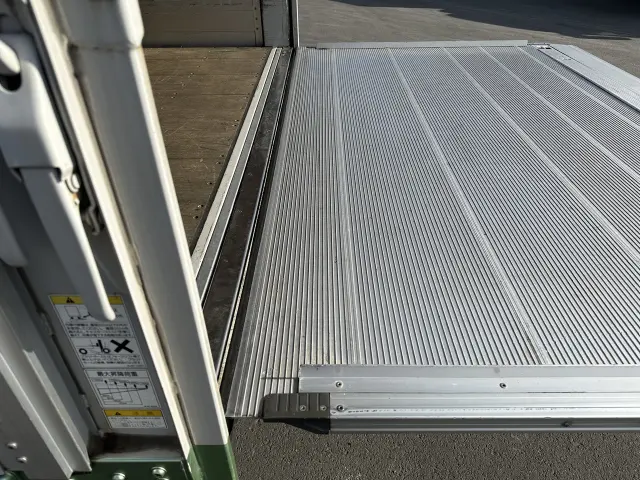 いすゞ フォワード 2RG-FRR90T2の写真33