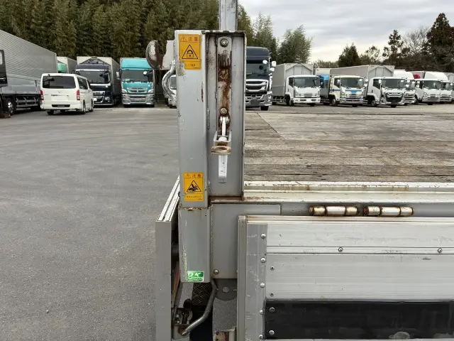 三菱 ファイター 2KG-FK61Fの写真17