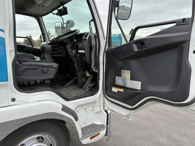 三菱 ファイター 2KG-FK61Fの写真19