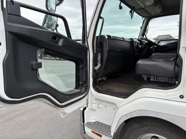 三菱 ファイター 2KG-FK61Fの写真22