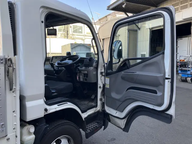 三菱 キャンター 2PG-FEB90の写真17