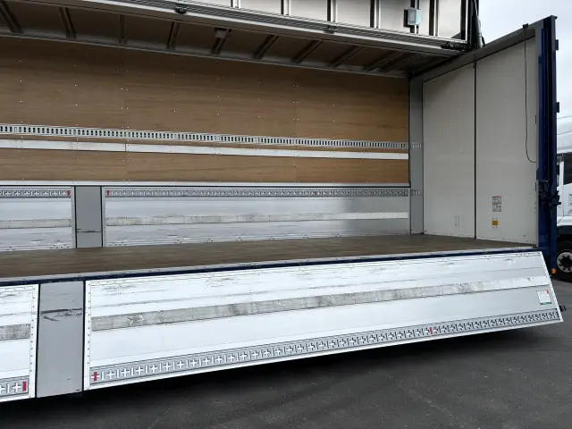 ＵＤ クオン 2PG-CG4FAの写真18