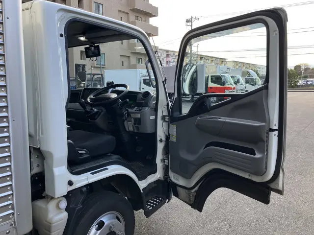 三菱 キャンター 2RG-FBA20の写真19