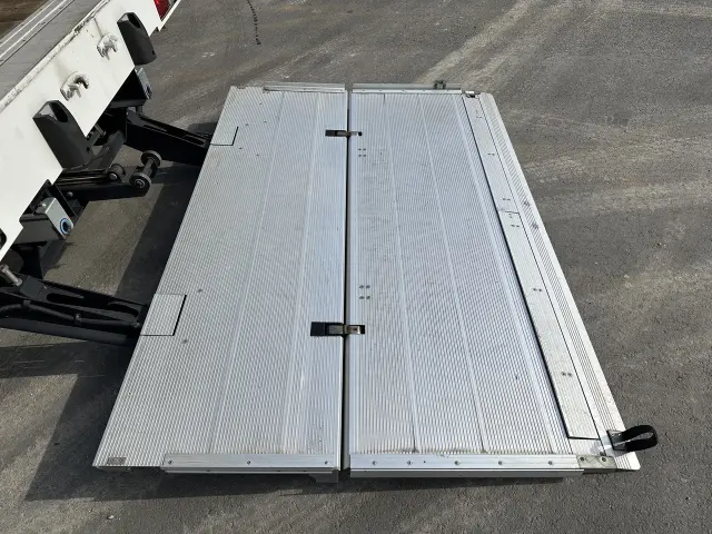 いすゞ フォワード 2RG-FRR90T2の写真32