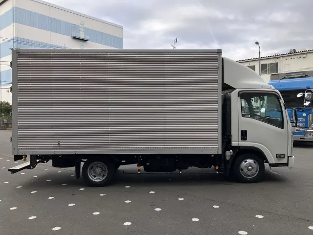 いすゞ エルフ TRG-NPR85ANの写真6