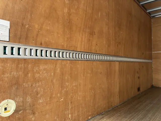 いすゞ エルフ TRG-NPR85ANの写真14