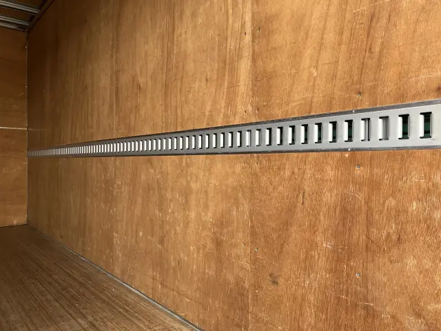 いすゞ エルフ TRG-NPR85ANの写真16