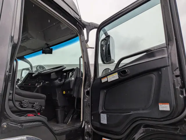 三菱 スーパーグレート 2PG-FU74HZの写真20