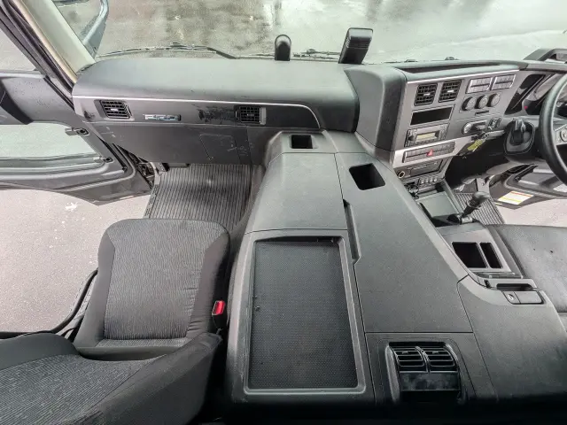 三菱 スーパーグレート 2PG-FU74HZの写真22