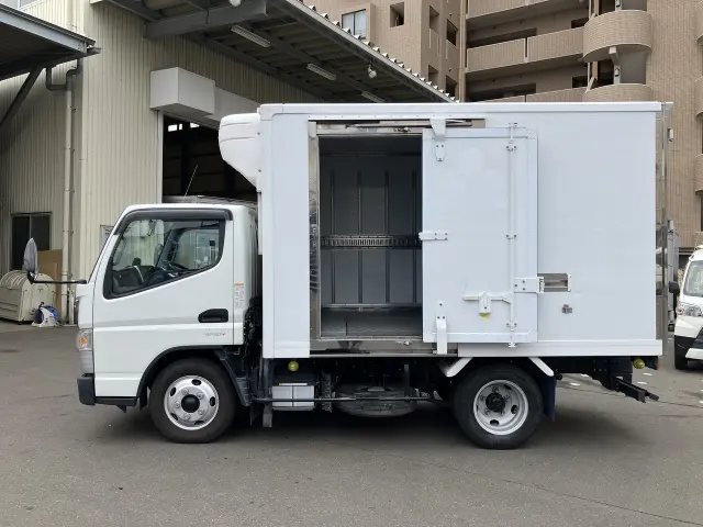 三菱 キャンター 2PG-FBAV0の写真5