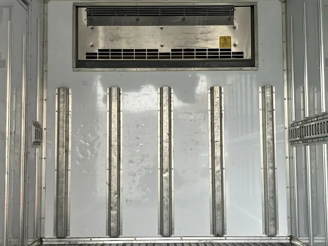 三菱 キャンター 2PG-FBAV0の写真16