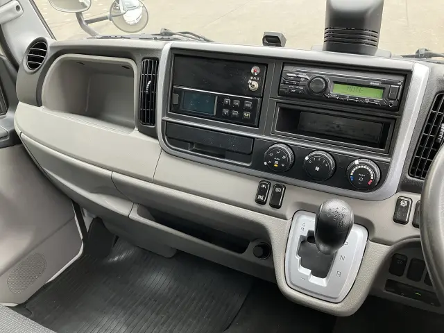 三菱 キャンター 2PG-FBAV0の写真21