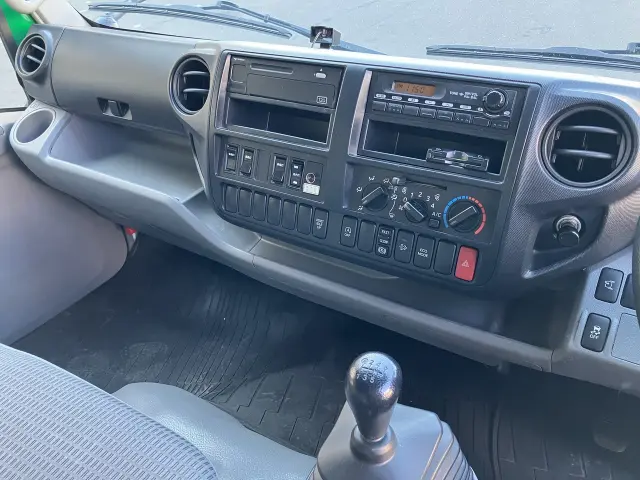 日野 デュトロ TKG-XZU710Mの写真21