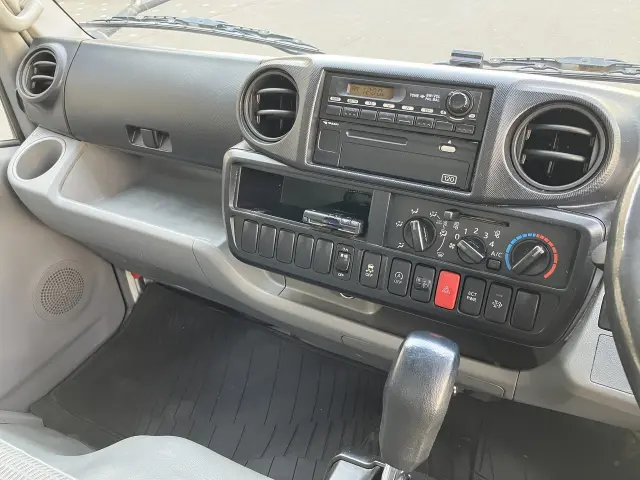 日野 デュトロ TKG-XZU650Mの写真21