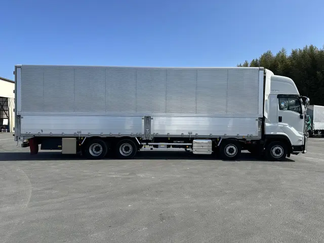 いすゞ ギガ 2PG-CYJ77Dの写真7