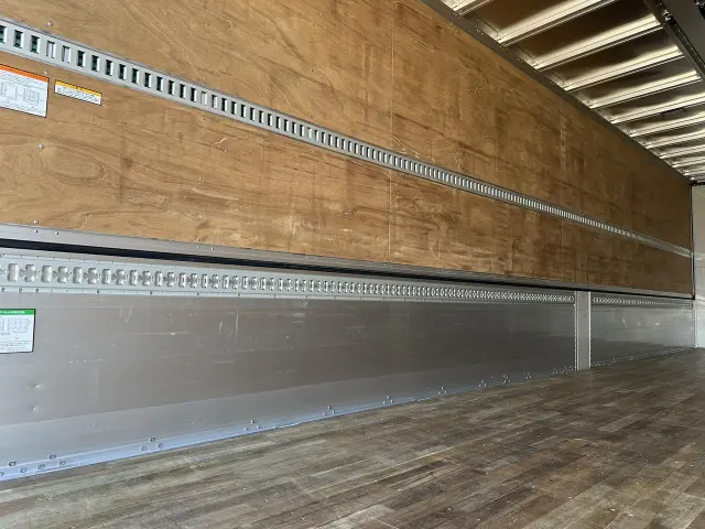 いすゞ ギガ 2PG-CYJ77Dの写真14