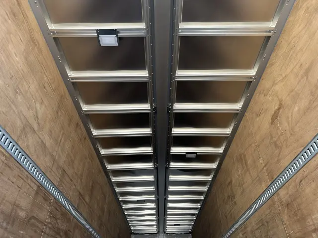 いすゞ ギガ 2PG-CYJ77Dの写真15