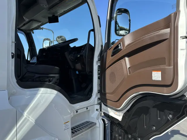 いすゞ ギガ 2PG-CYJ77Dの写真20