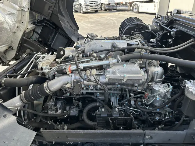 いすゞ ギガ 2PG-CYJ77Dの写真25