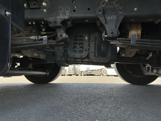 いすゞ ギガ 2PG-CYJ77Dの写真26