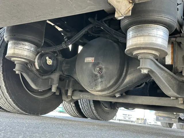 いすゞ ギガ 2PG-CYJ77Dの写真28