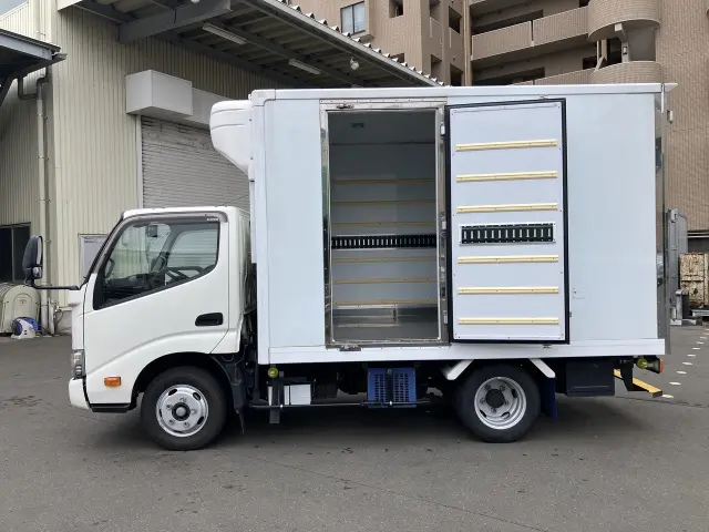 日野 デュトロ TKG-XZU605Mの写真5