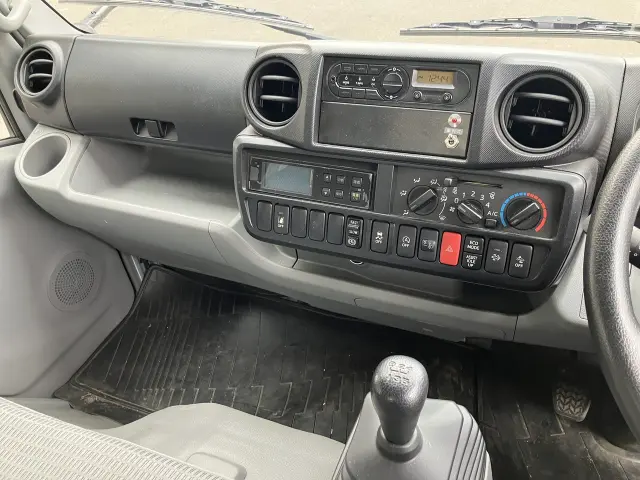 日野 デュトロ TKG-XZU605Mの写真21